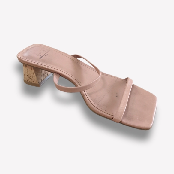 Marc Fisher Brent Heeled Slide Sandals in Tan, 5.5 - Picture 3 of 10